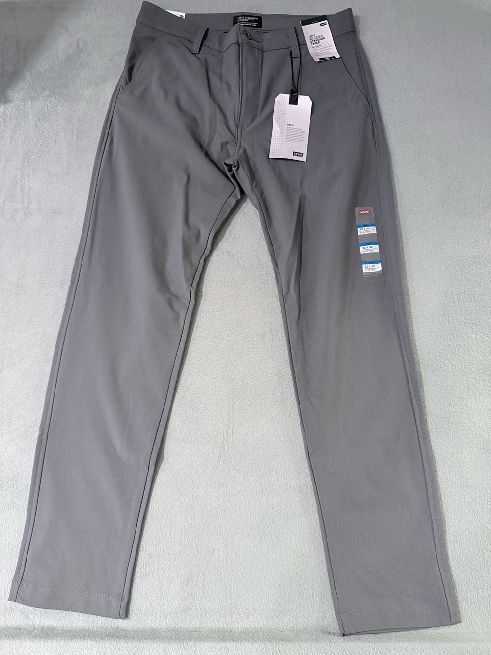 Levi's - Men's Gray Performance Chinos